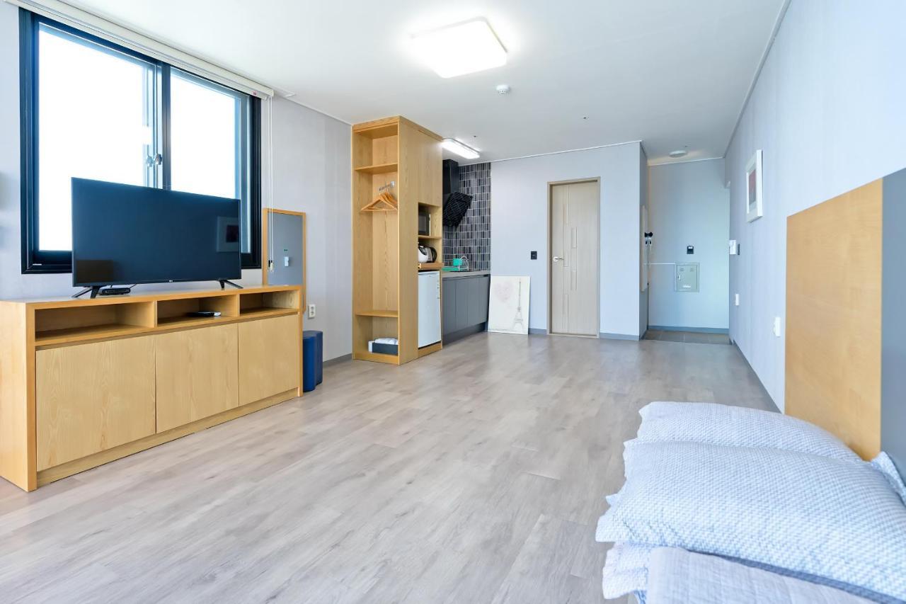 Gold Beach Resort ヨス市 エクステリア 写真