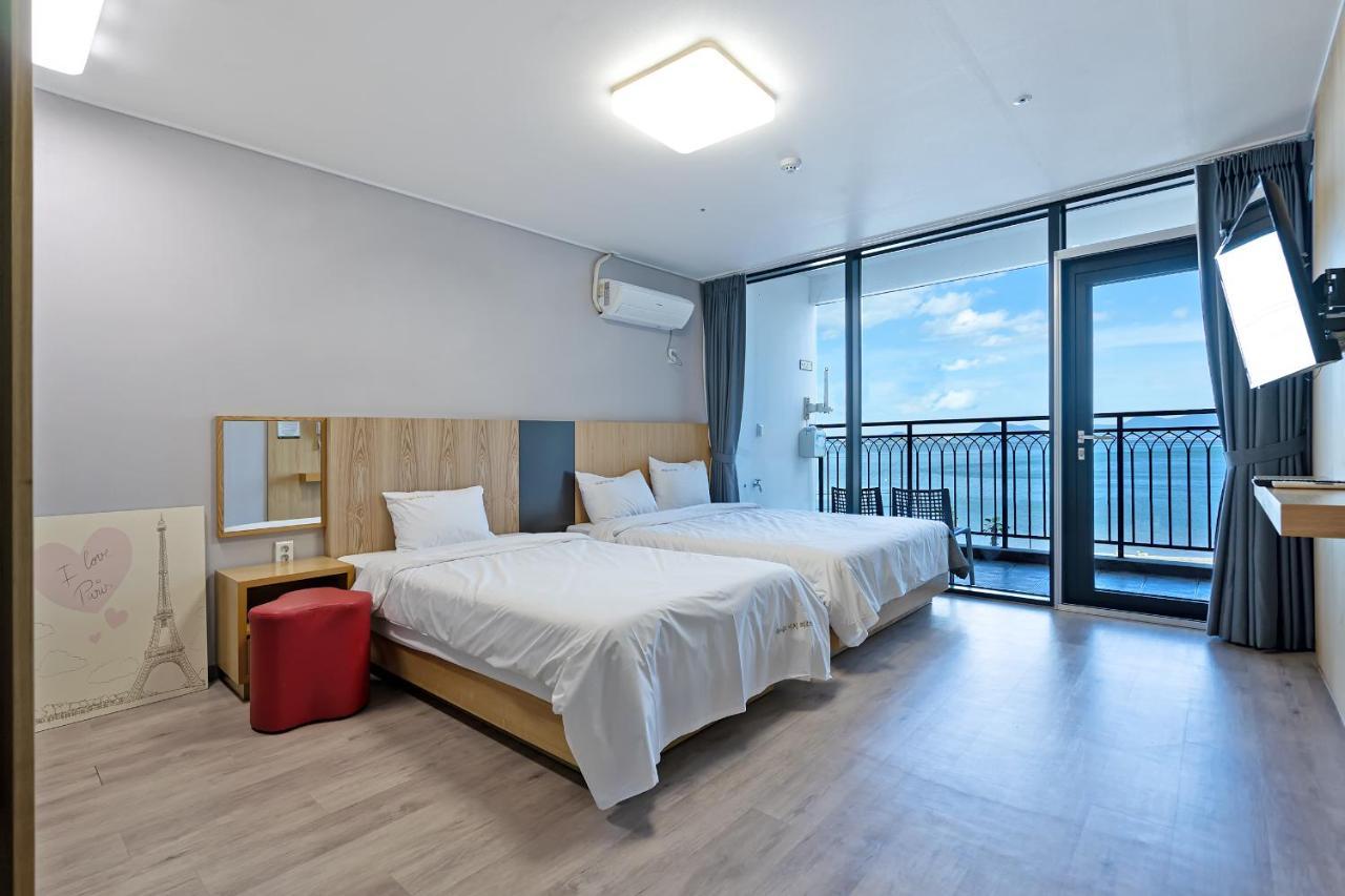 Gold Beach Resort ヨス市 エクステリア 写真