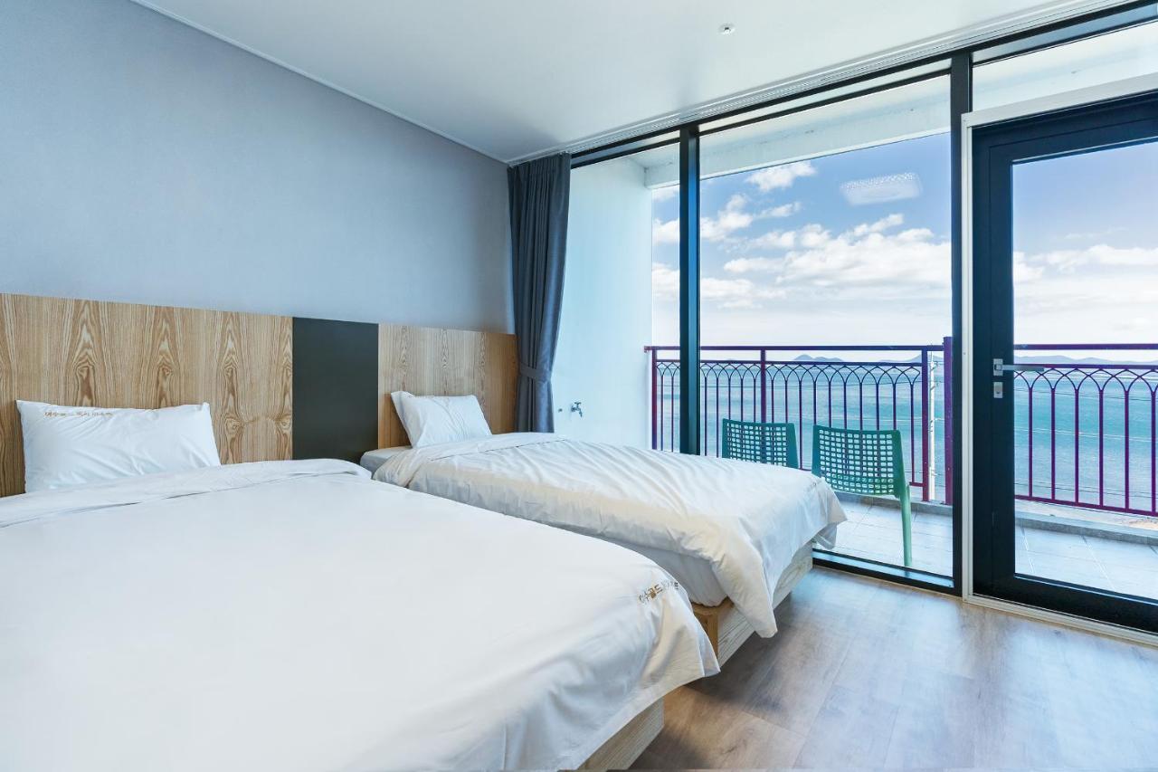 Gold Beach Resort ヨス市 エクステリア 写真