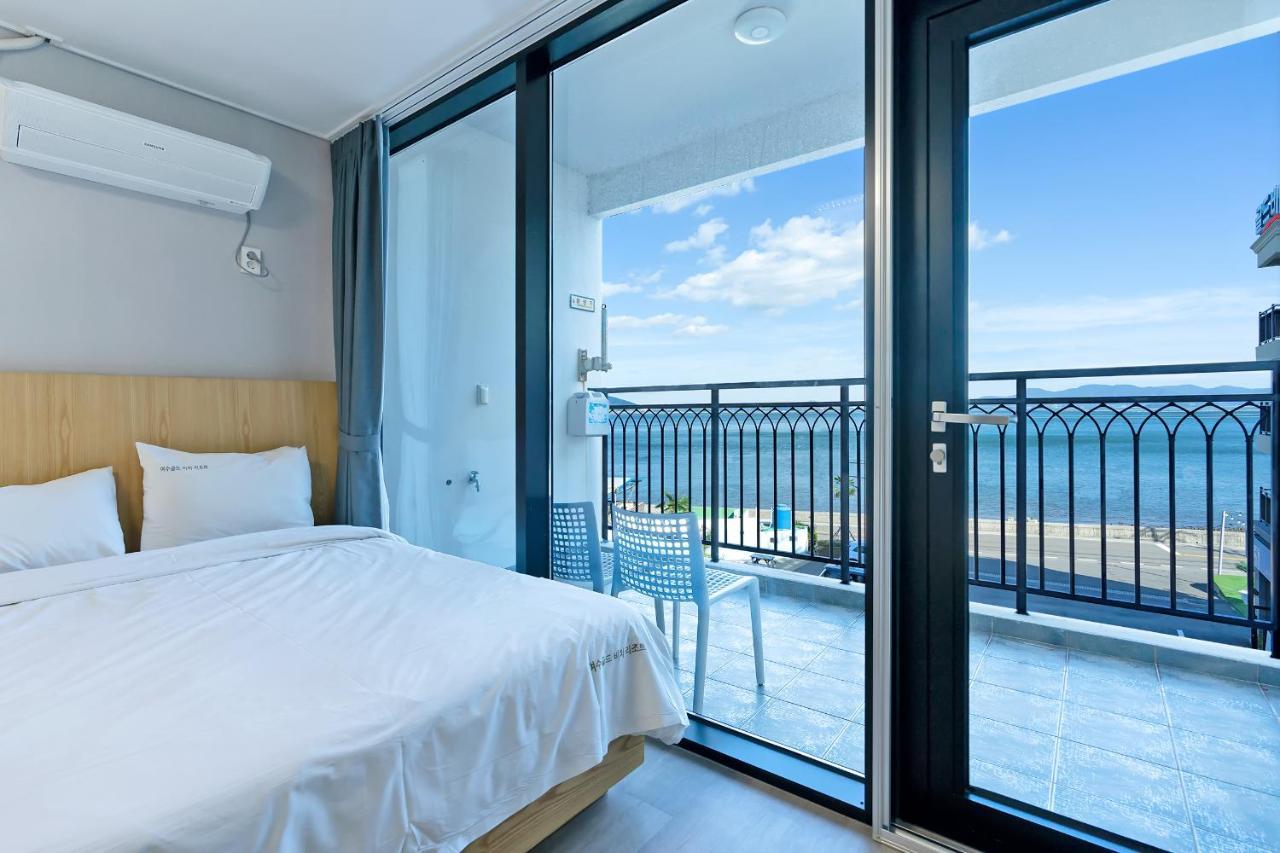 Gold Beach Resort ヨス市 エクステリア 写真