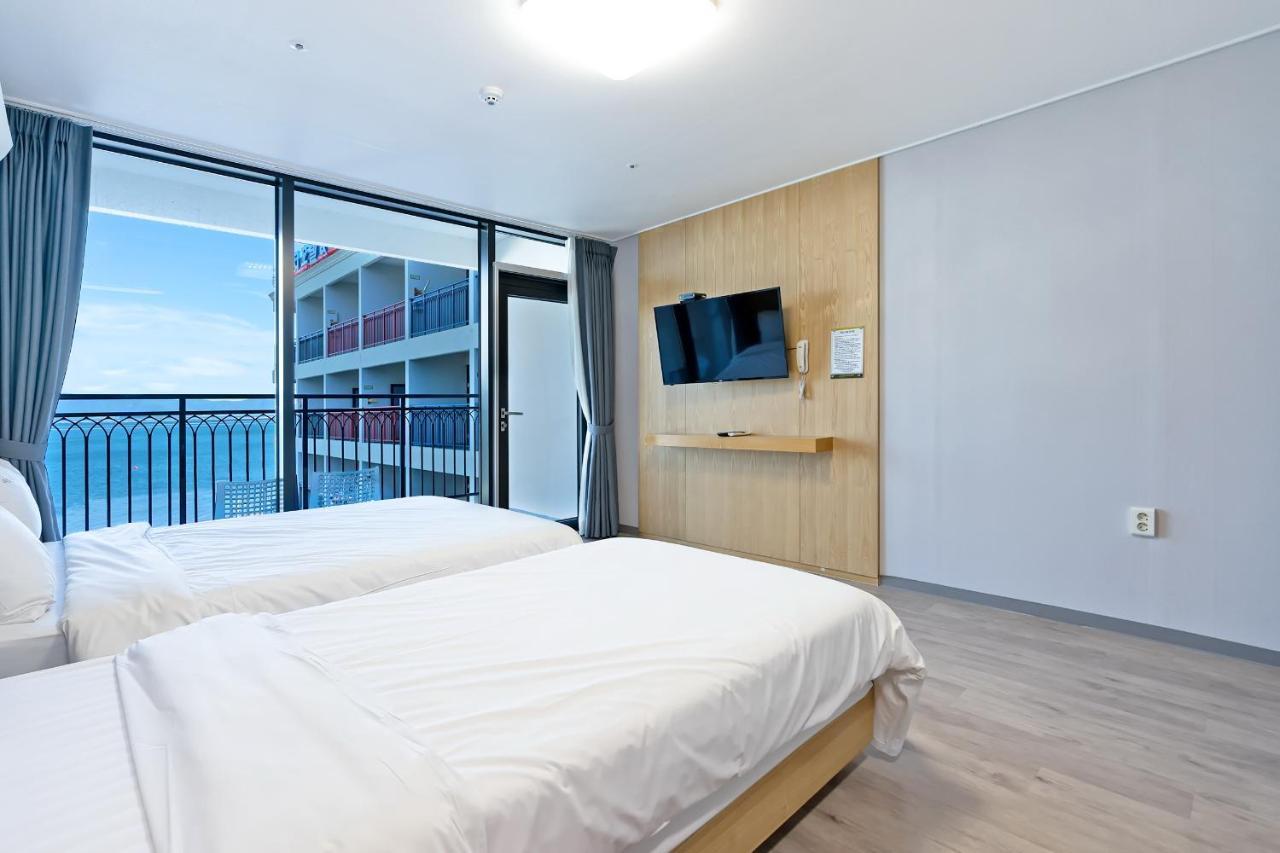 Gold Beach Resort ヨス市 エクステリア 写真