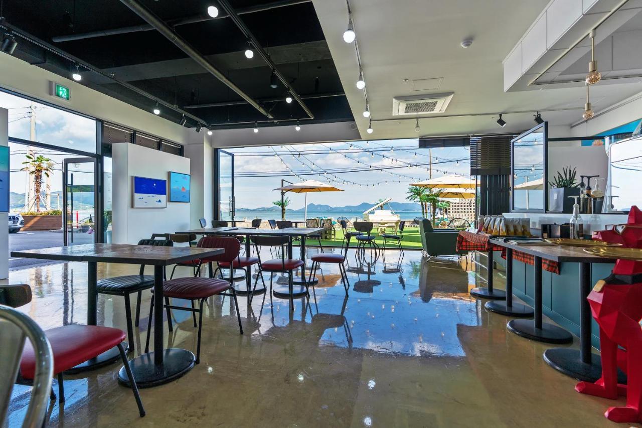 Gold Beach Resort ヨス市 エクステリア 写真