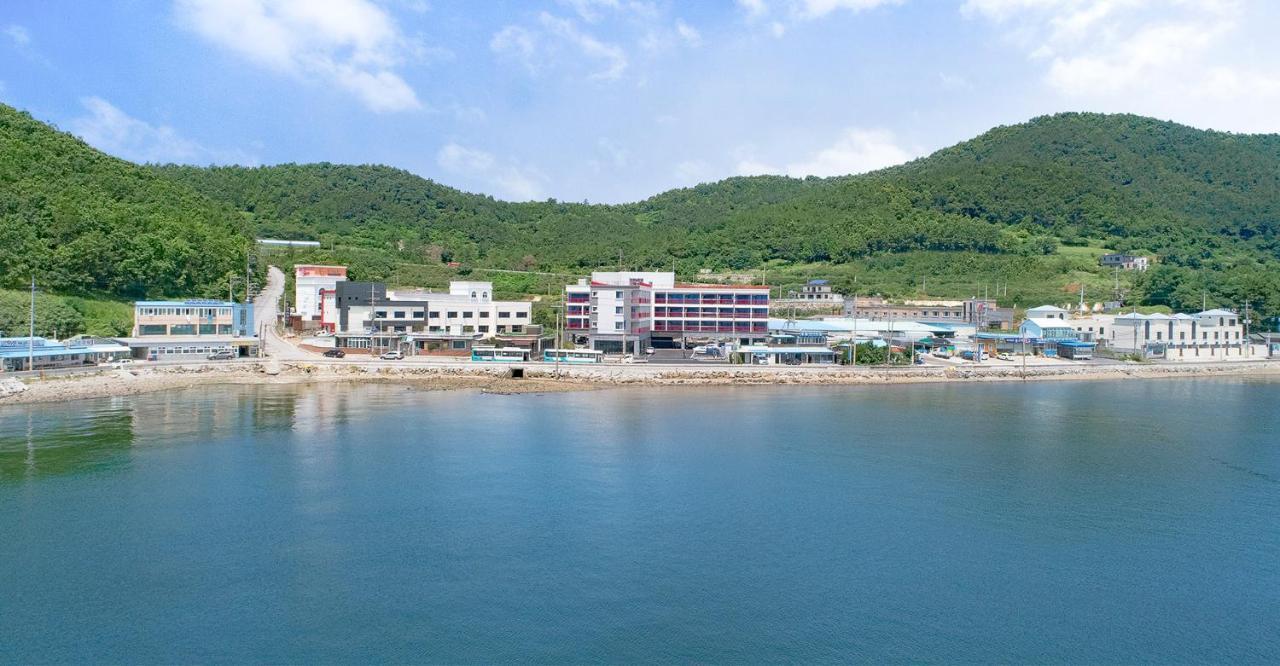 Gold Beach Resort ヨス市 エクステリア 写真