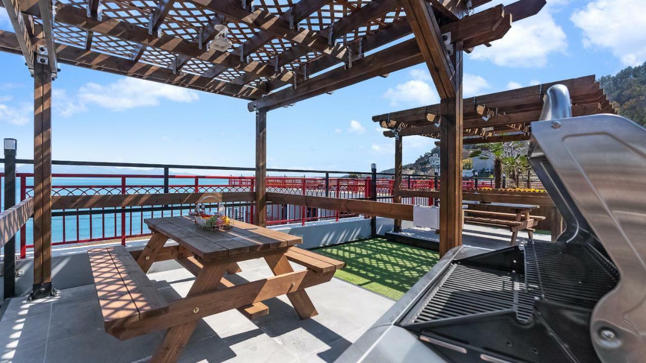 Gold Beach Resort ヨス市 エクステリア 写真