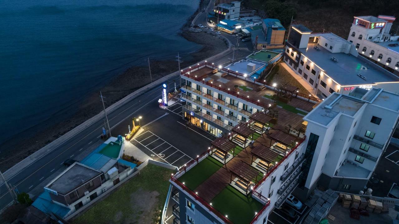 Gold Beach Resort ヨス市 エクステリア 写真